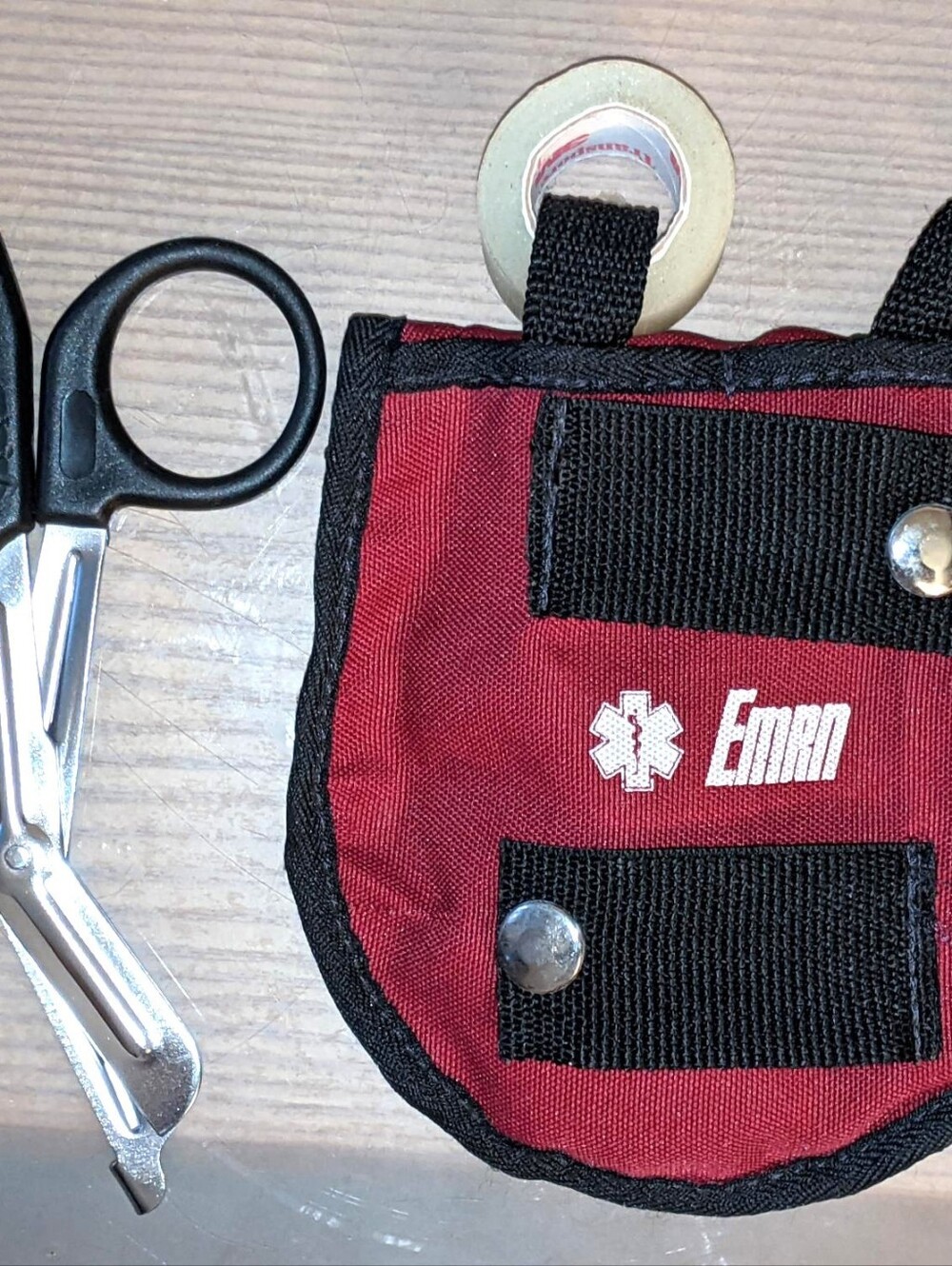 Red EMT Shears & First Aid Pouch - Picture 7 of 7